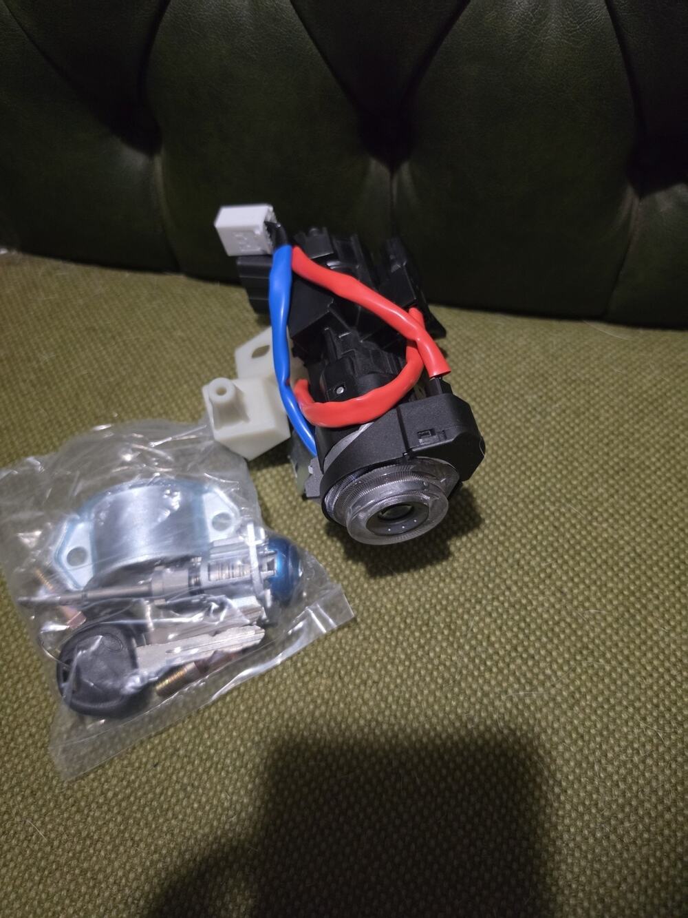 Ignition Lock Switch Assembly Cylinder & Keys Hyundai Elanta 2017-2020 NIB